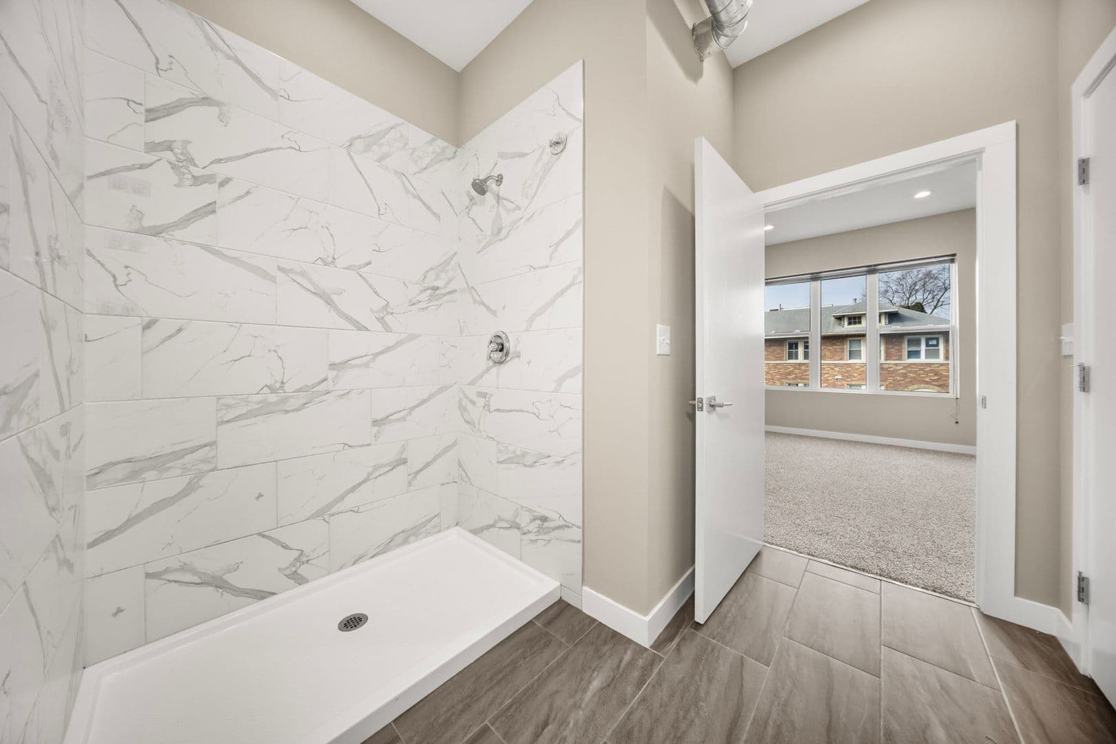 Brookfield Apartment: 3708 Grand Blvd