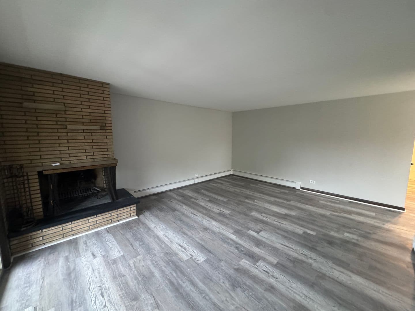 Blue Island Apartment: 12710 Elm Street