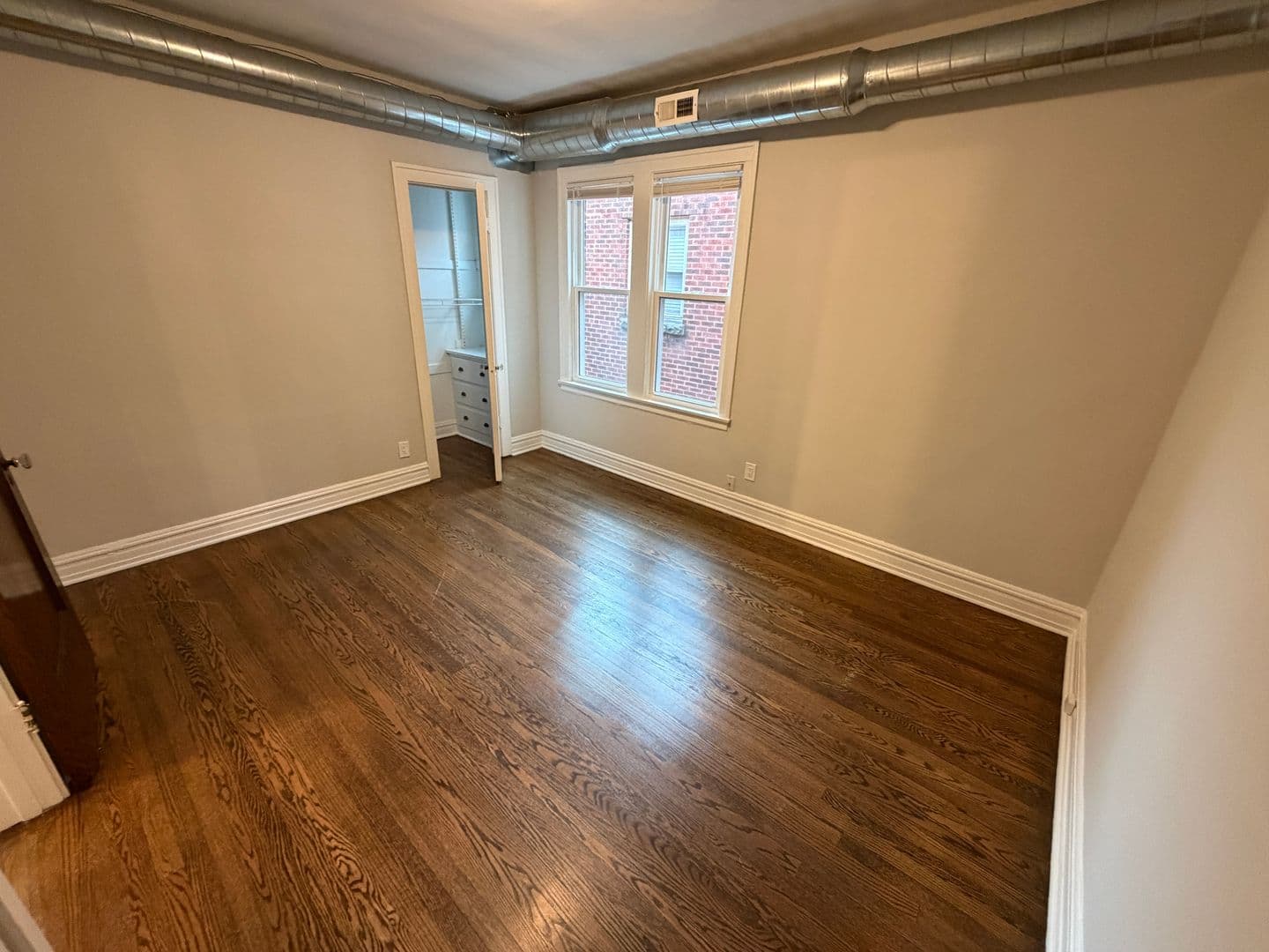Riverside Apartment: 215-19 West Quincy Street