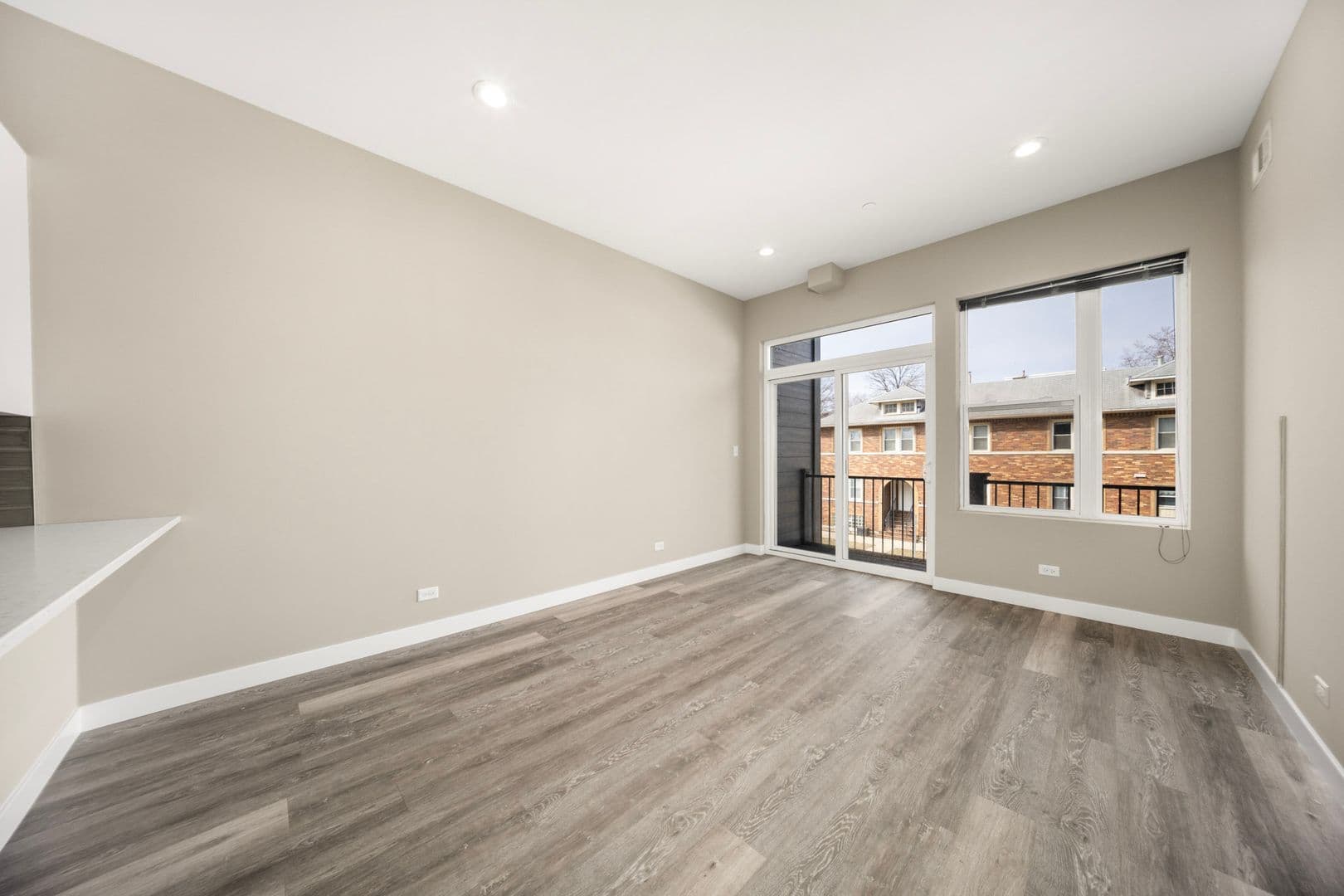Brookfield Apartment: 3708 Grand Blvd