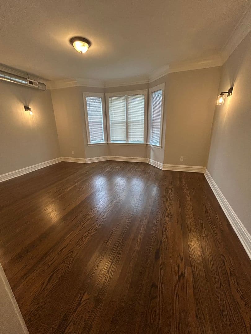 Riverside Apartment: 215-19 West Quincy Street