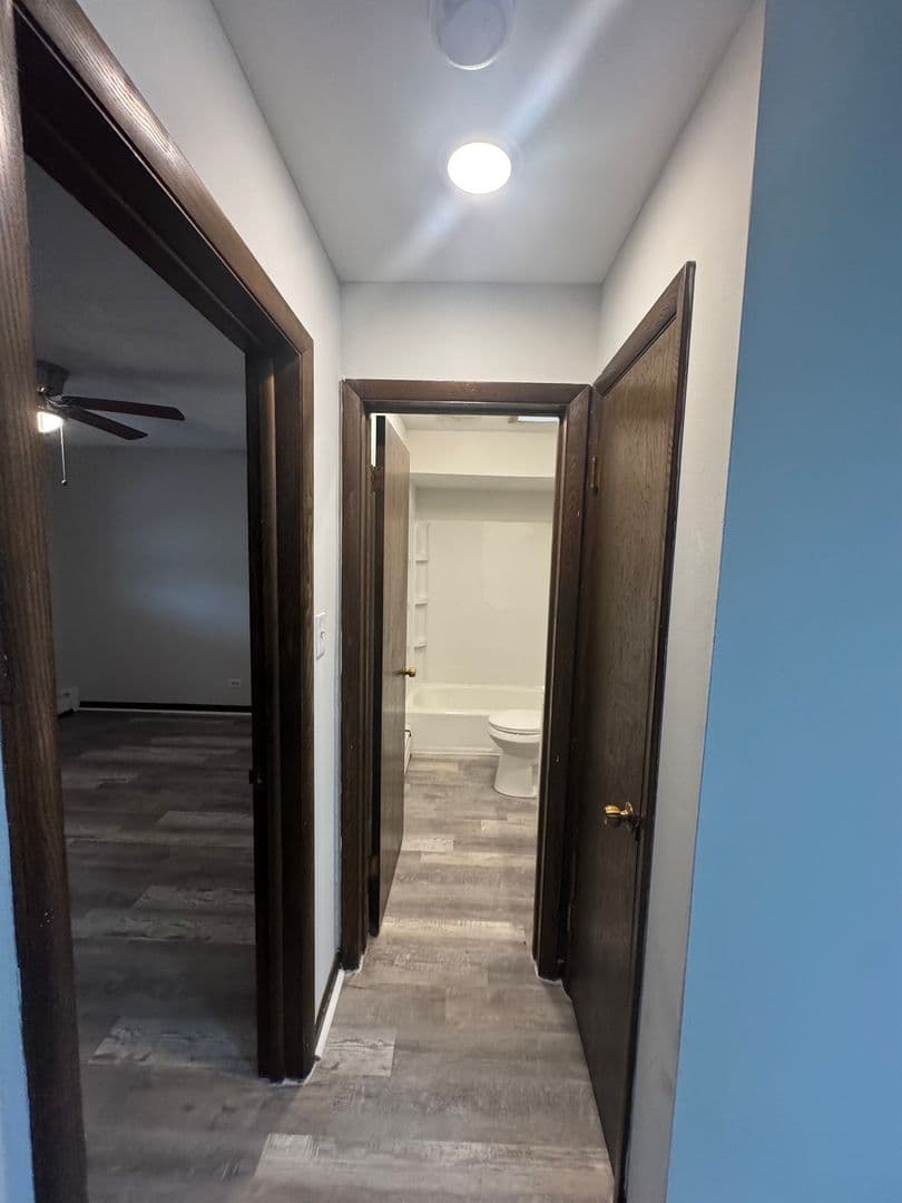Blue Island Apartment: 12710 Elm Street