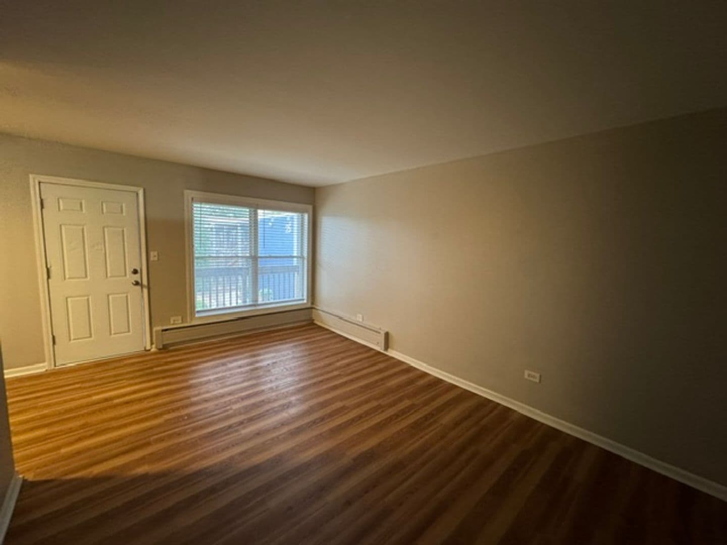 Glen Ellyn Apartment: 21 N. Main St.