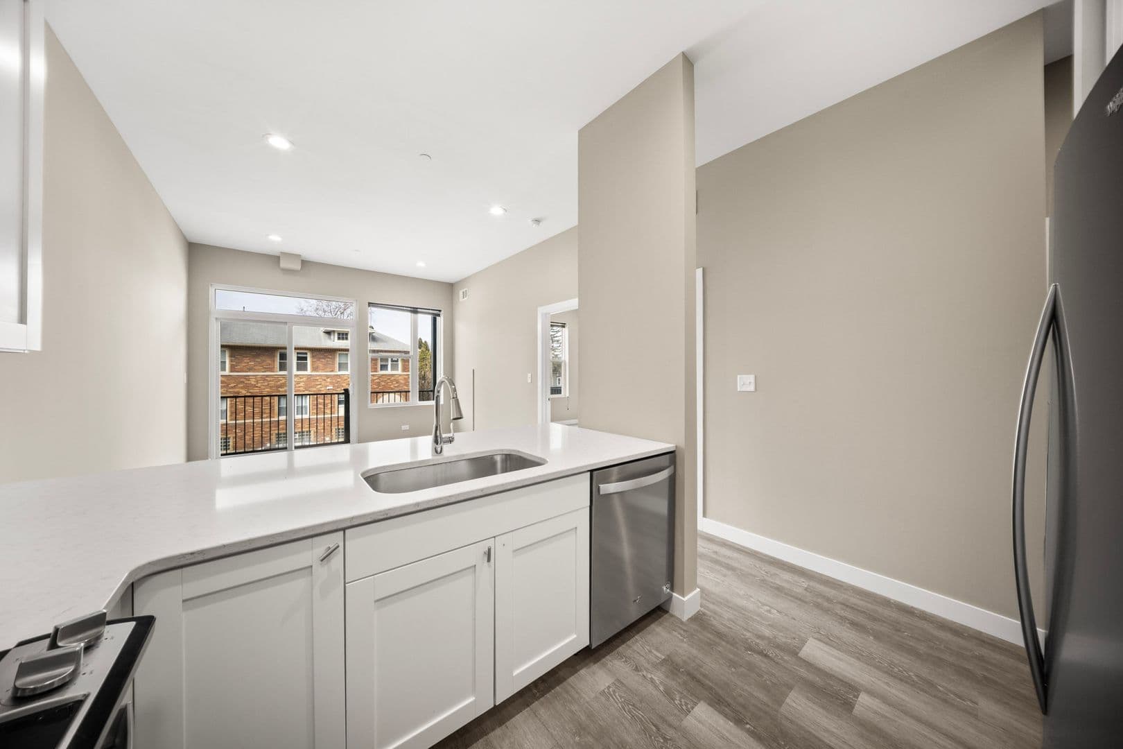 Brookfield Apartment: 3708 Grand Blvd
