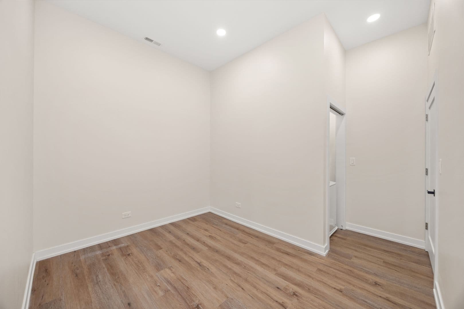 Forest Park Apartment: 7512-7522 Madison Street