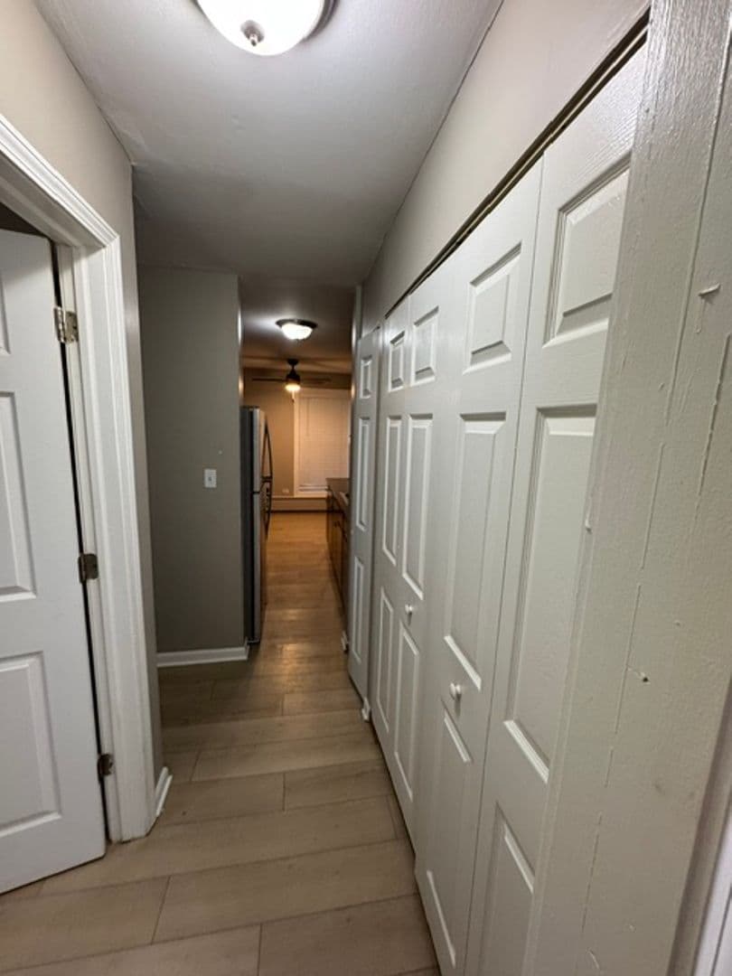 Glen Ellyn Apartment: 21 N. Main St.