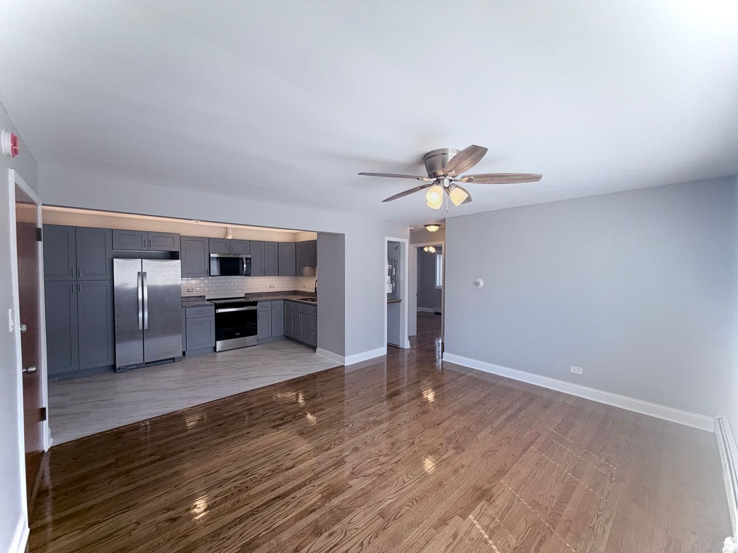 Melrose Park Apartment: 2069 North 18th Avenue