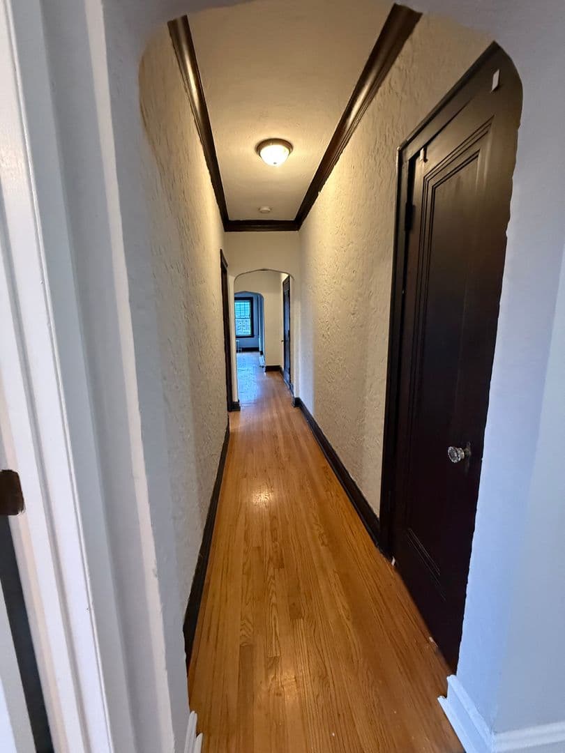 Berwyn Apartment: 3249-51 S Kenilworth Avenue