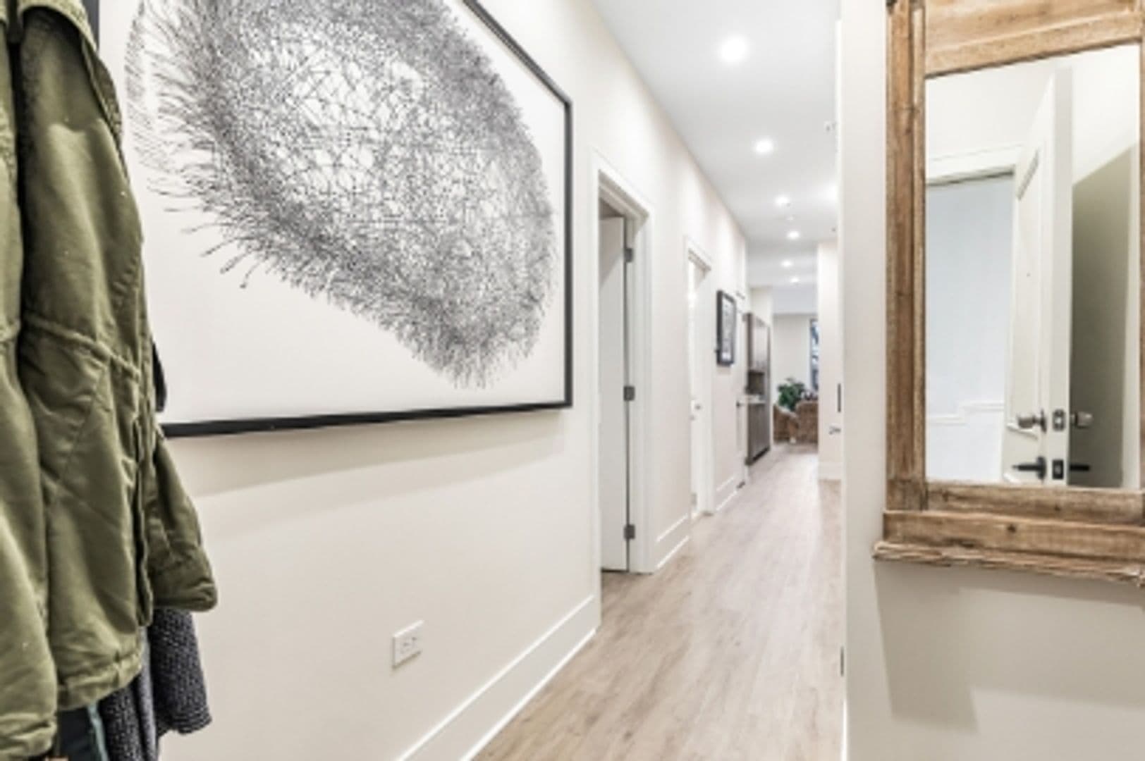 Oak Park Apartment: 435 Madison Street