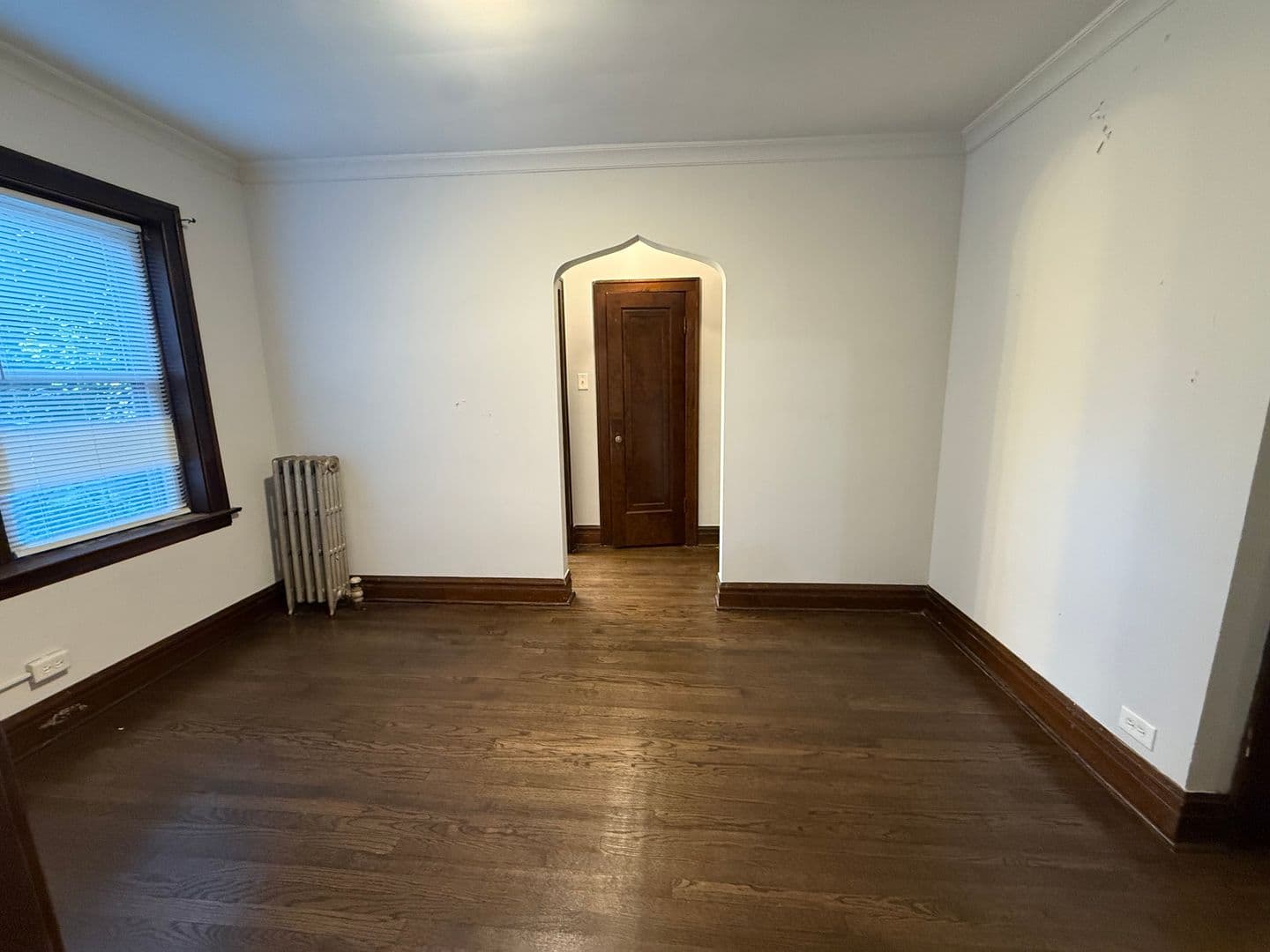 Berwyn Apartment: 1850-52 S Clarence
