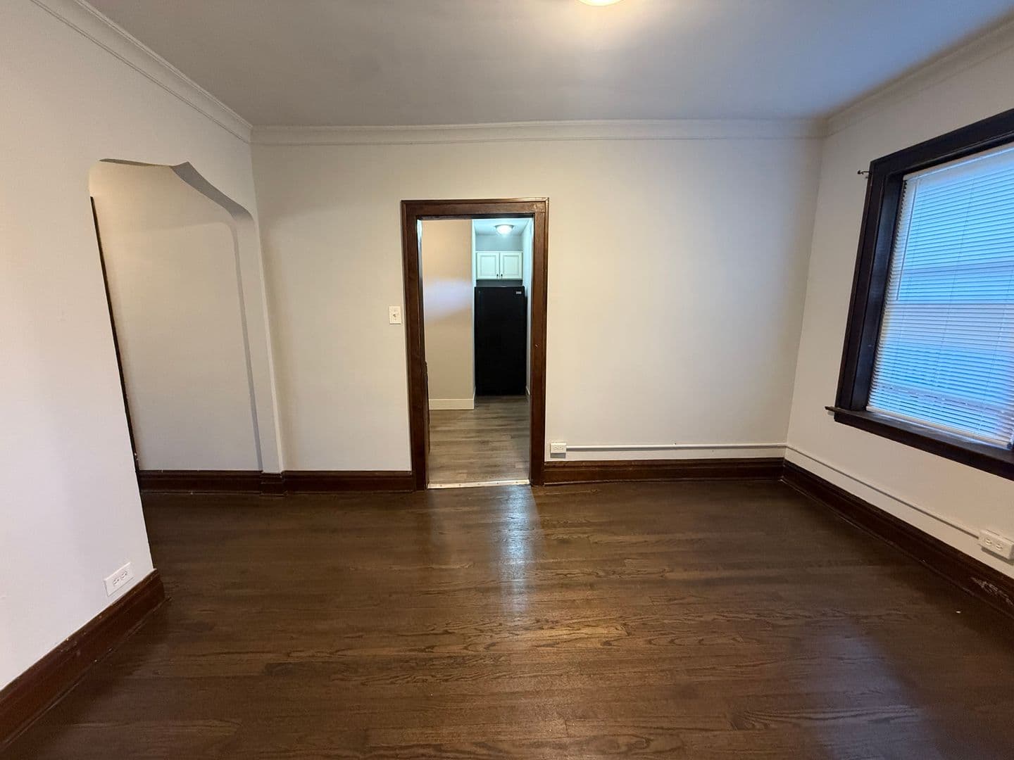 Berwyn Apartment: 1850-52 S Clarence