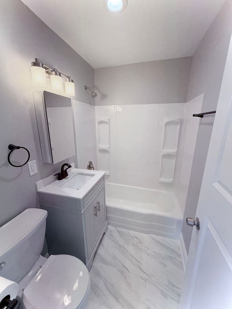 Melrose Park Apartment: 2069 North 18th Avenue