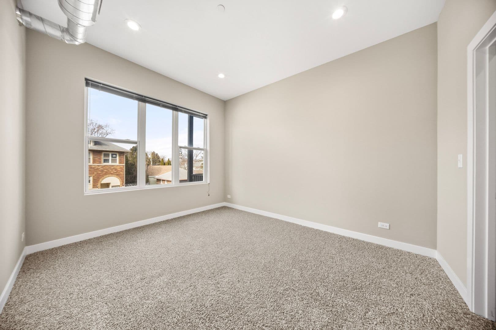 Brookfield Apartment: 3708 Grand Blvd