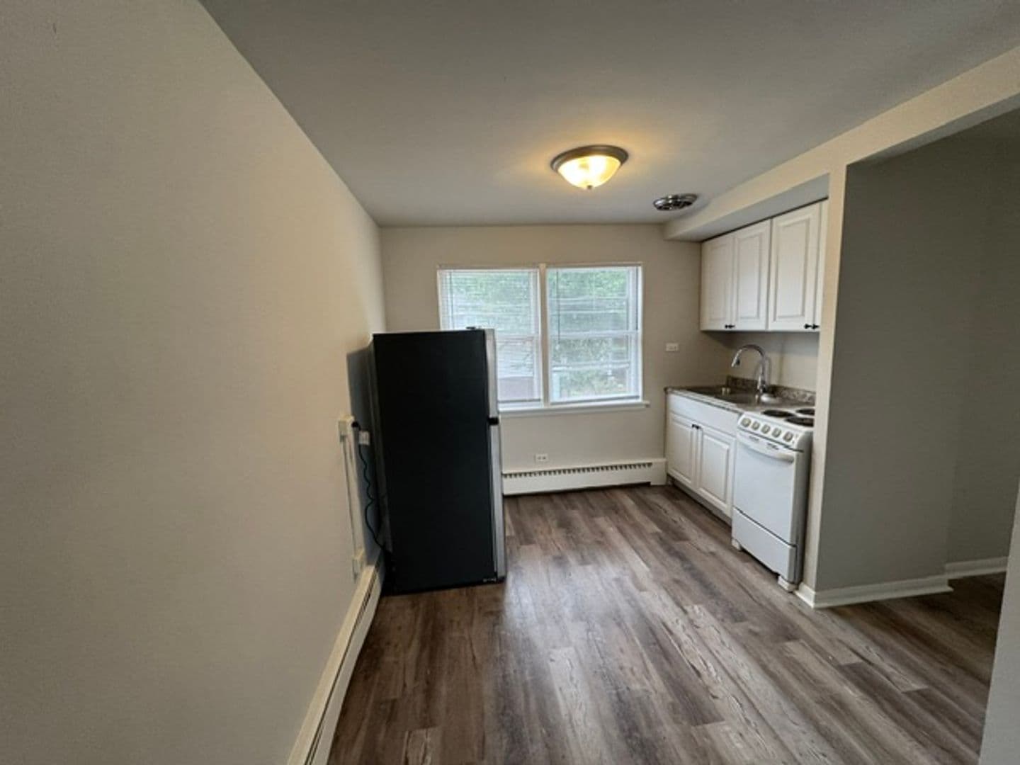 Blue Island Apartment: 2631 West 123rd Street