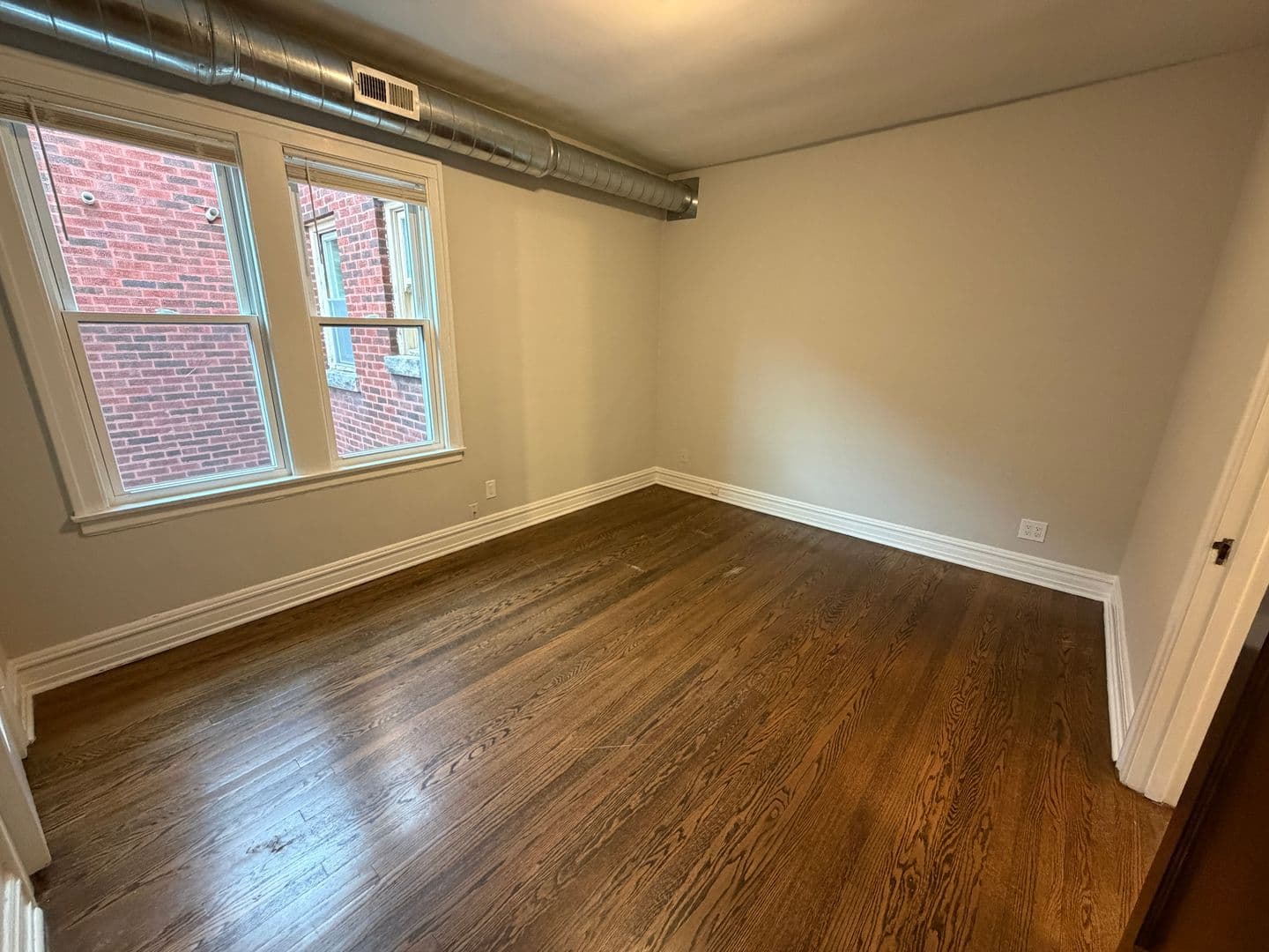 Riverside Apartment: 215-19 West Quincy Street
