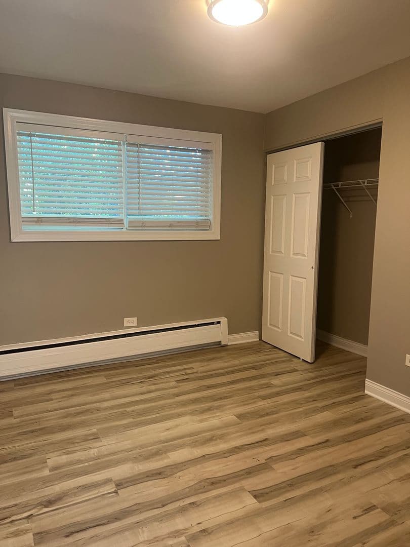 Glen Ellyn Apartment: 21 N. Main St.