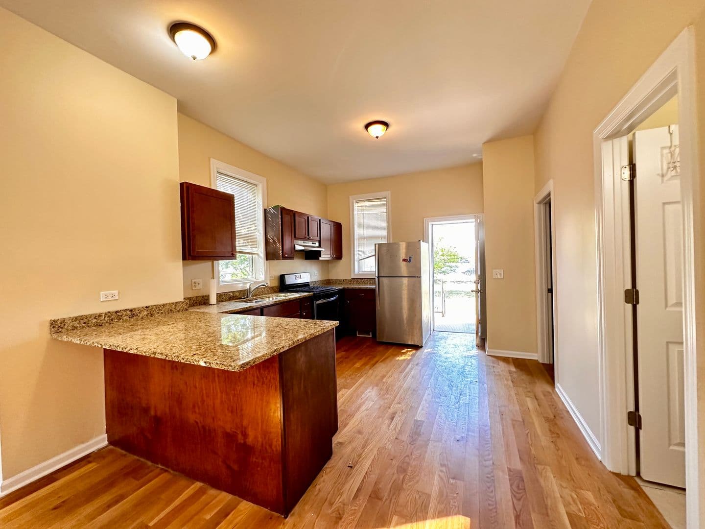 Chicago Apartment: 2624 West 15th Street