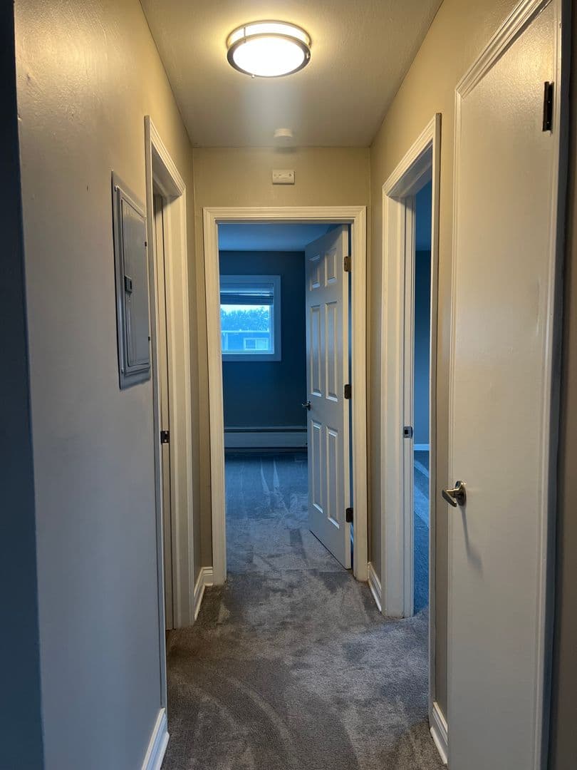Glen Ellyn Apartment: 21 N. Main St.