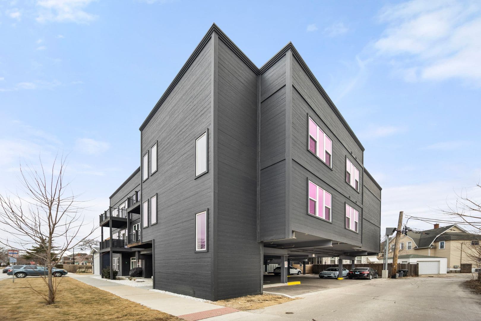 Brookfield Apartment: 3708 Grand Blvd