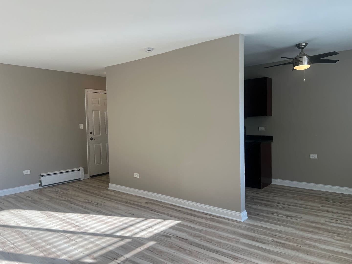 Glen Ellyn Apartment: 21 N. Main St.
