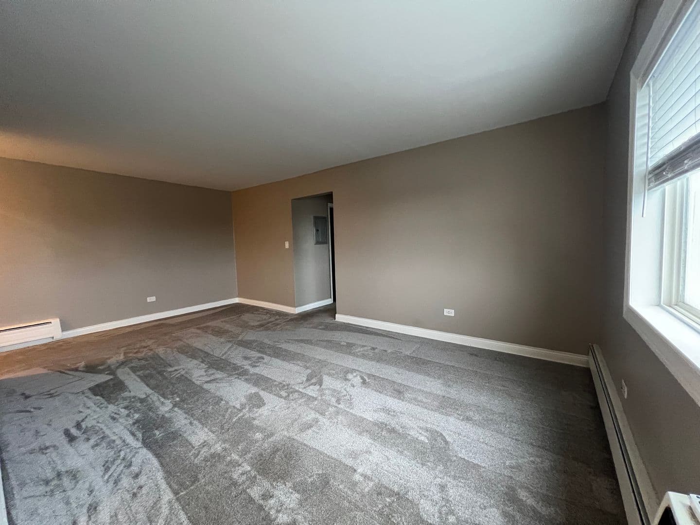Glen Ellyn Apartment: 21 N. Main St.