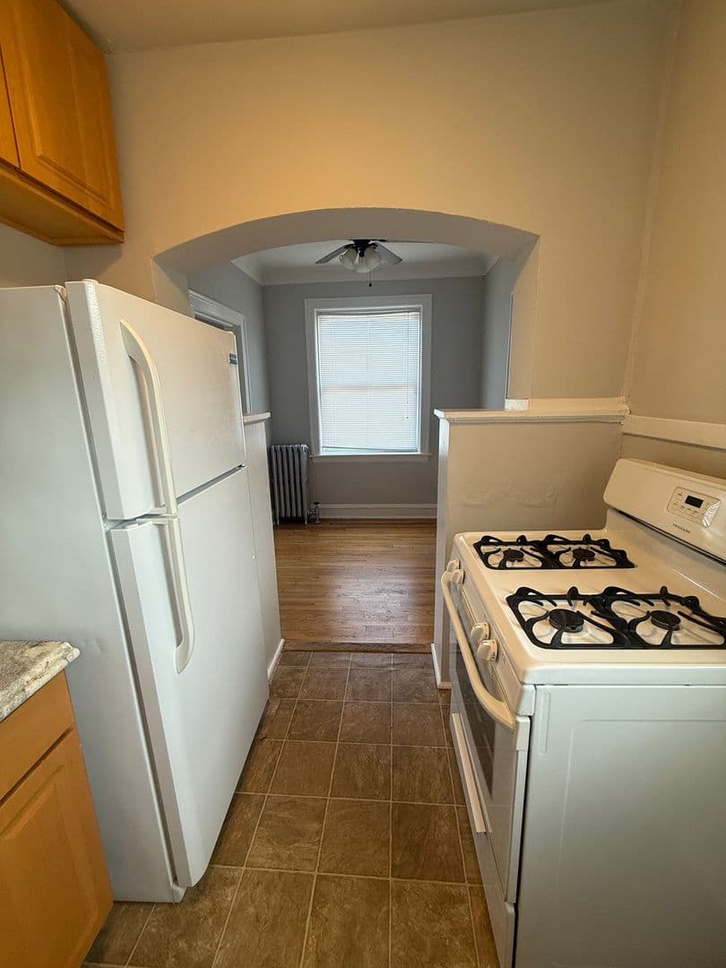 Berwyn Apartment: 3249-51 S Kenilworth Avenue