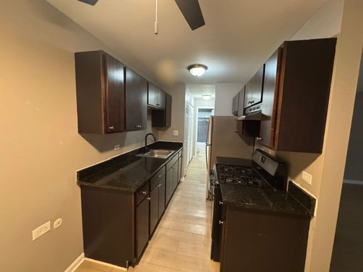 Glen Ellyn Apartment: 21 N. Main St.