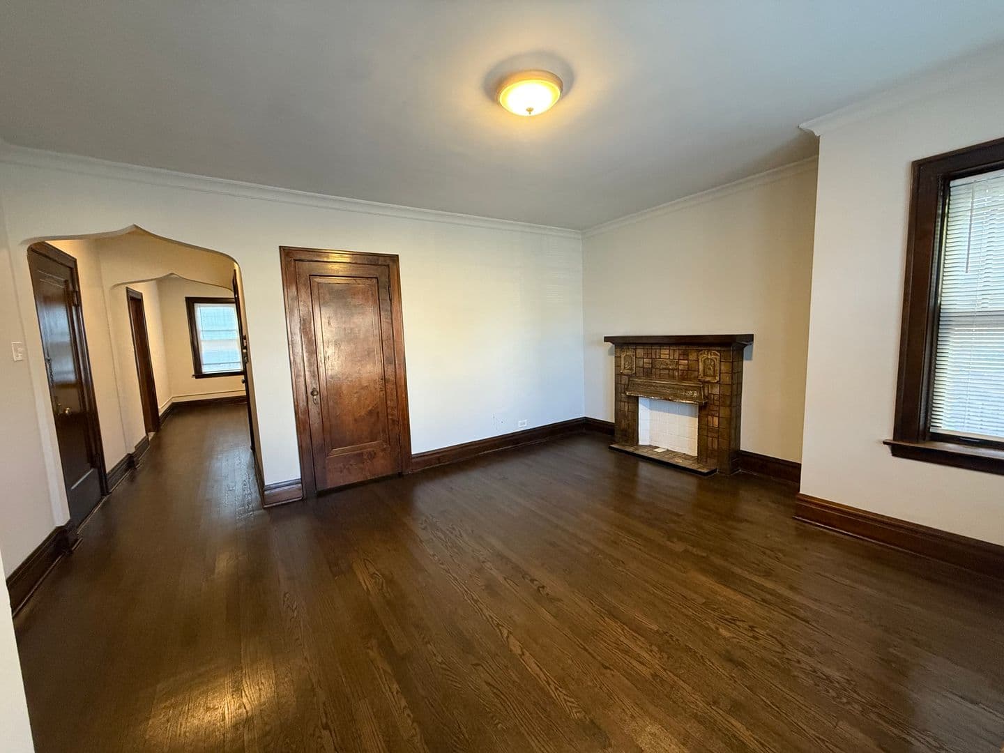 Berwyn Apartment: 1850-52 S Clarence