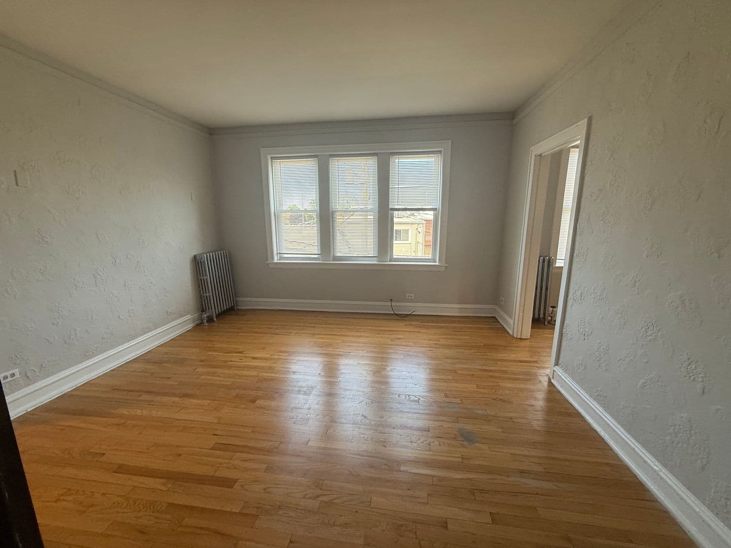Berwyn Apartment: 3249-51 S Kenilworth Avenue