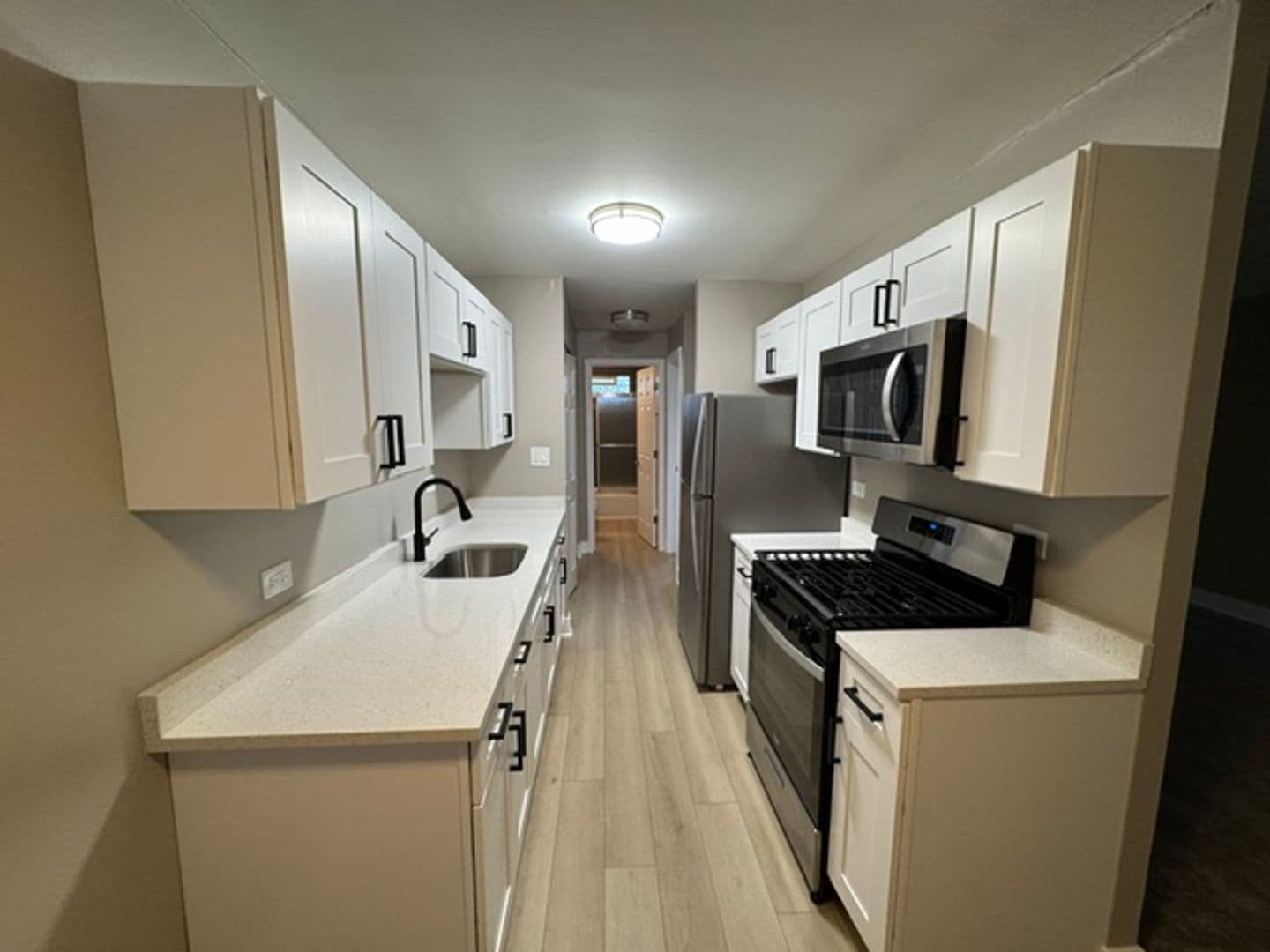 Glen Ellyn Apartment: 21 N. Main St.