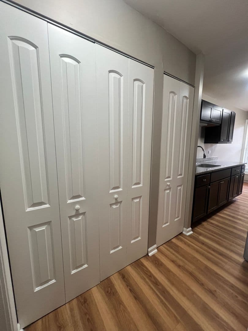 Glen Ellyn Apartment: 21 N. Main St.