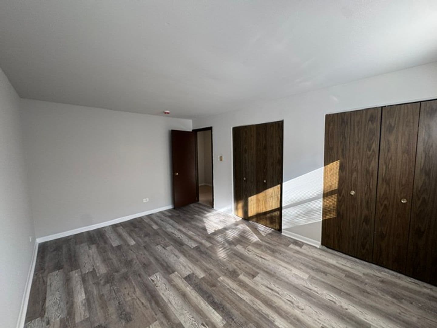 Alsip Apartment: 4329 West Park Lane Drive