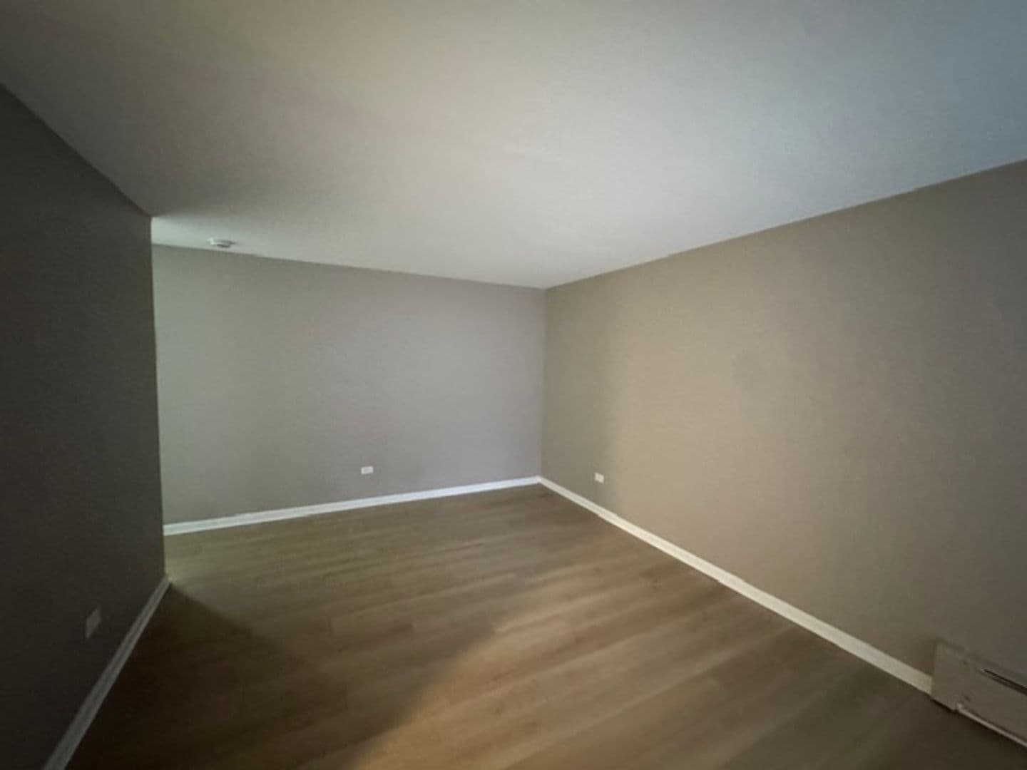 Glen Ellyn Apartment: 21 N. Main St.
