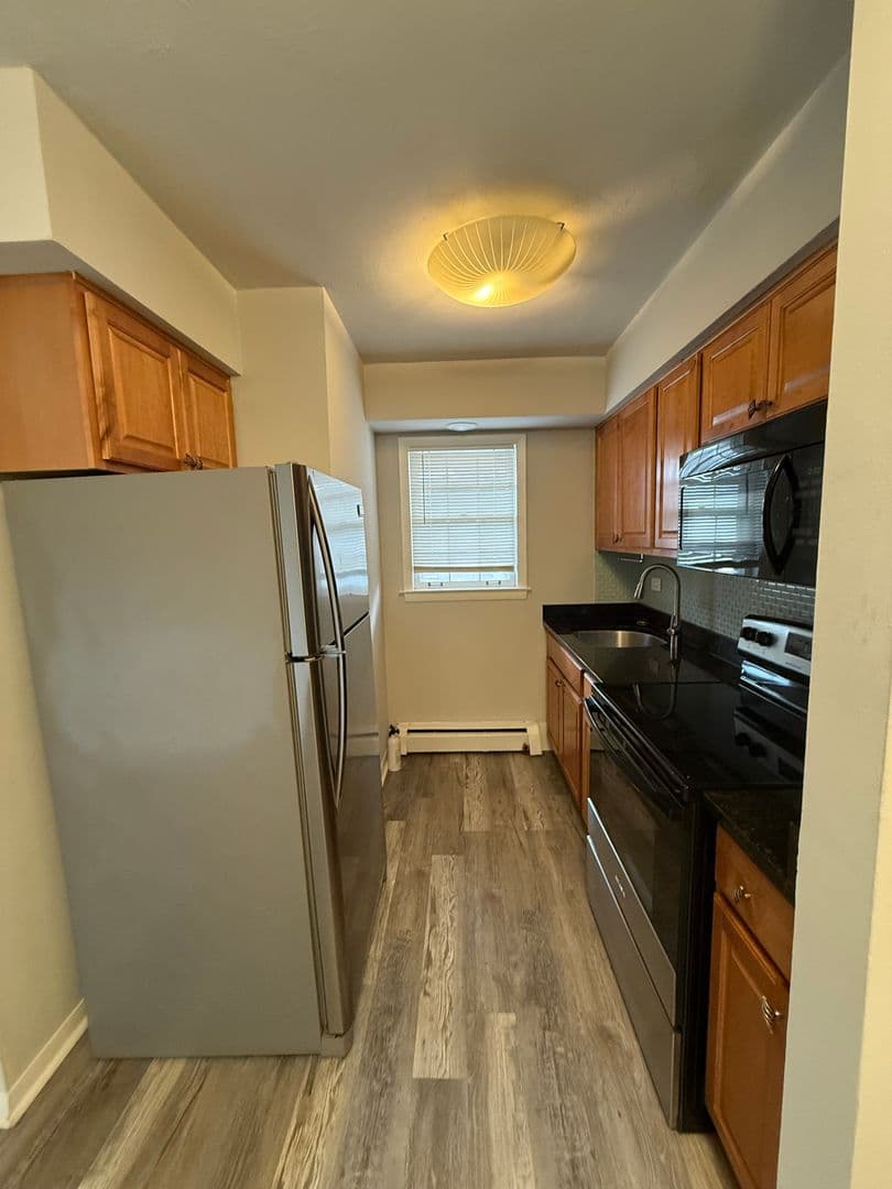 Cicero Apartment: 6046 West Pershing Road