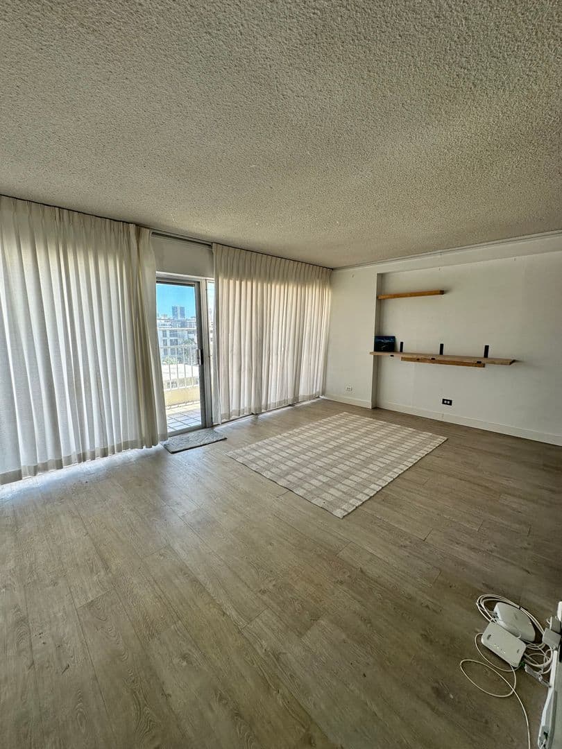 Honolulu Condo: 1309 Wilder Ave #402