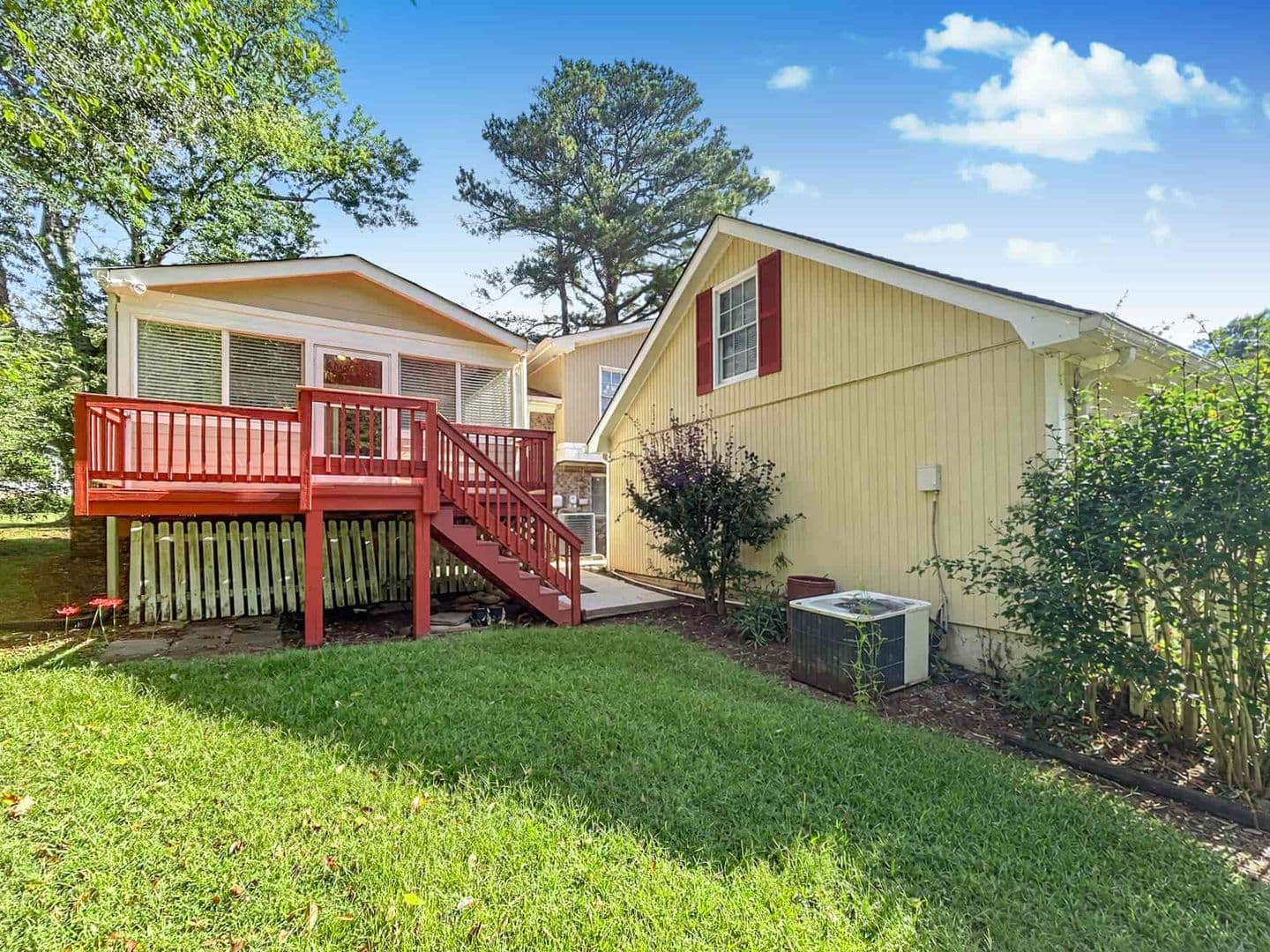 Marietta House: 1330 Woodhill Drive