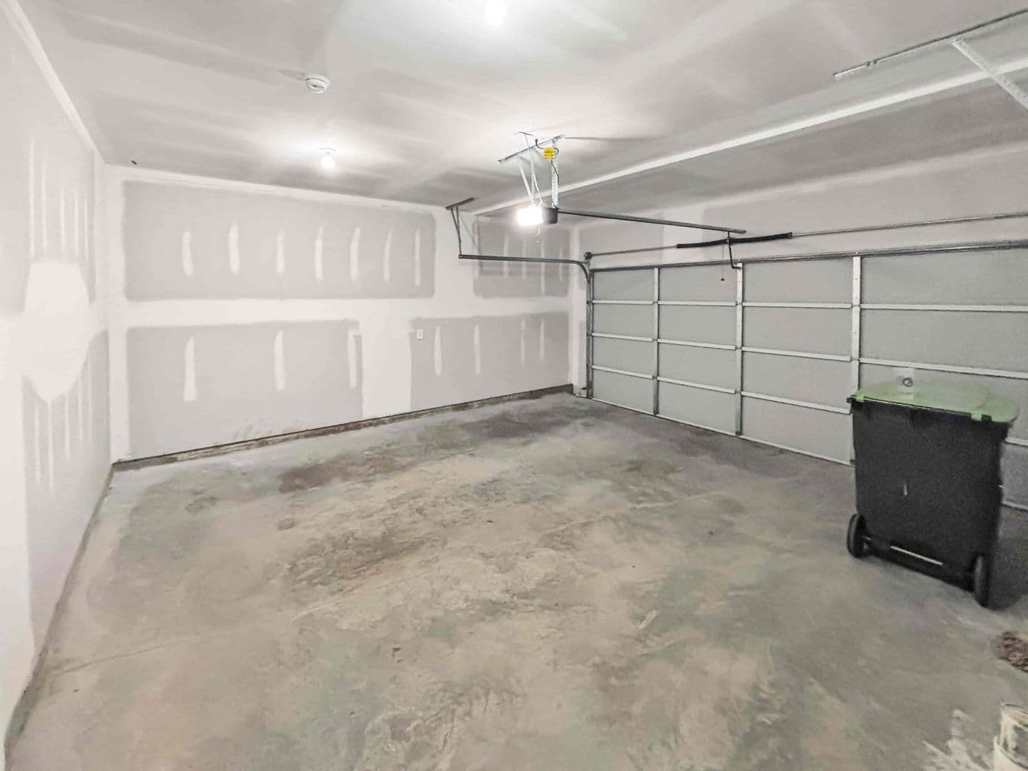 Mableton House: 5784 Silver Lake Dr