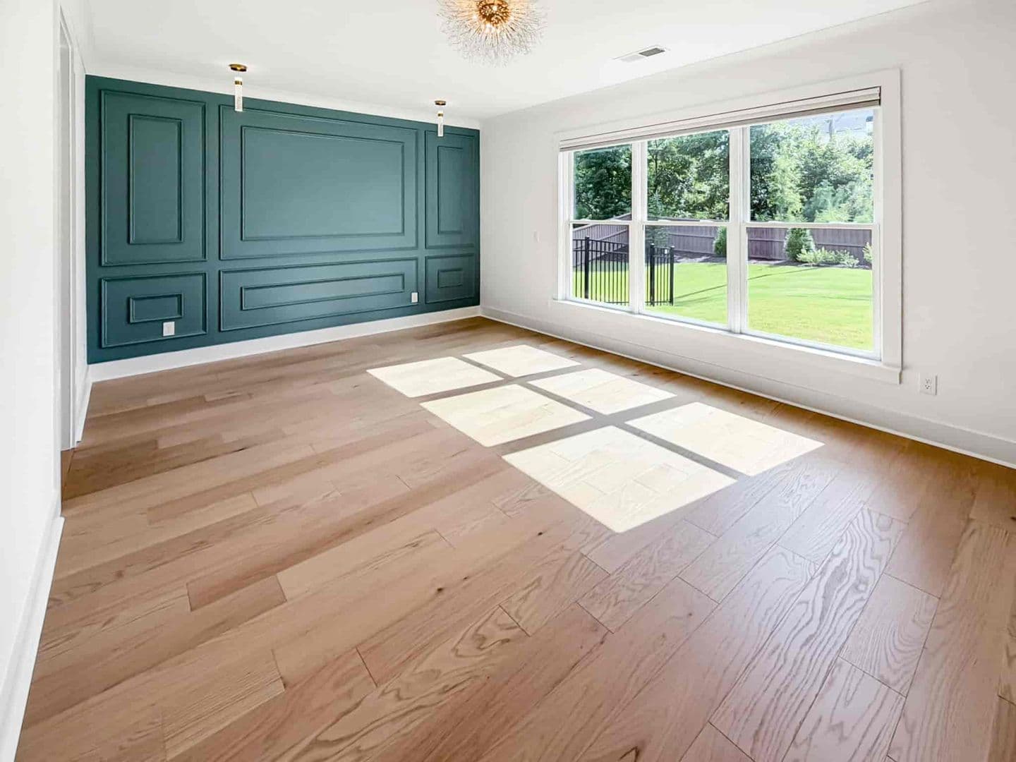 Marietta House: 1953 Sage Lk Bnd
