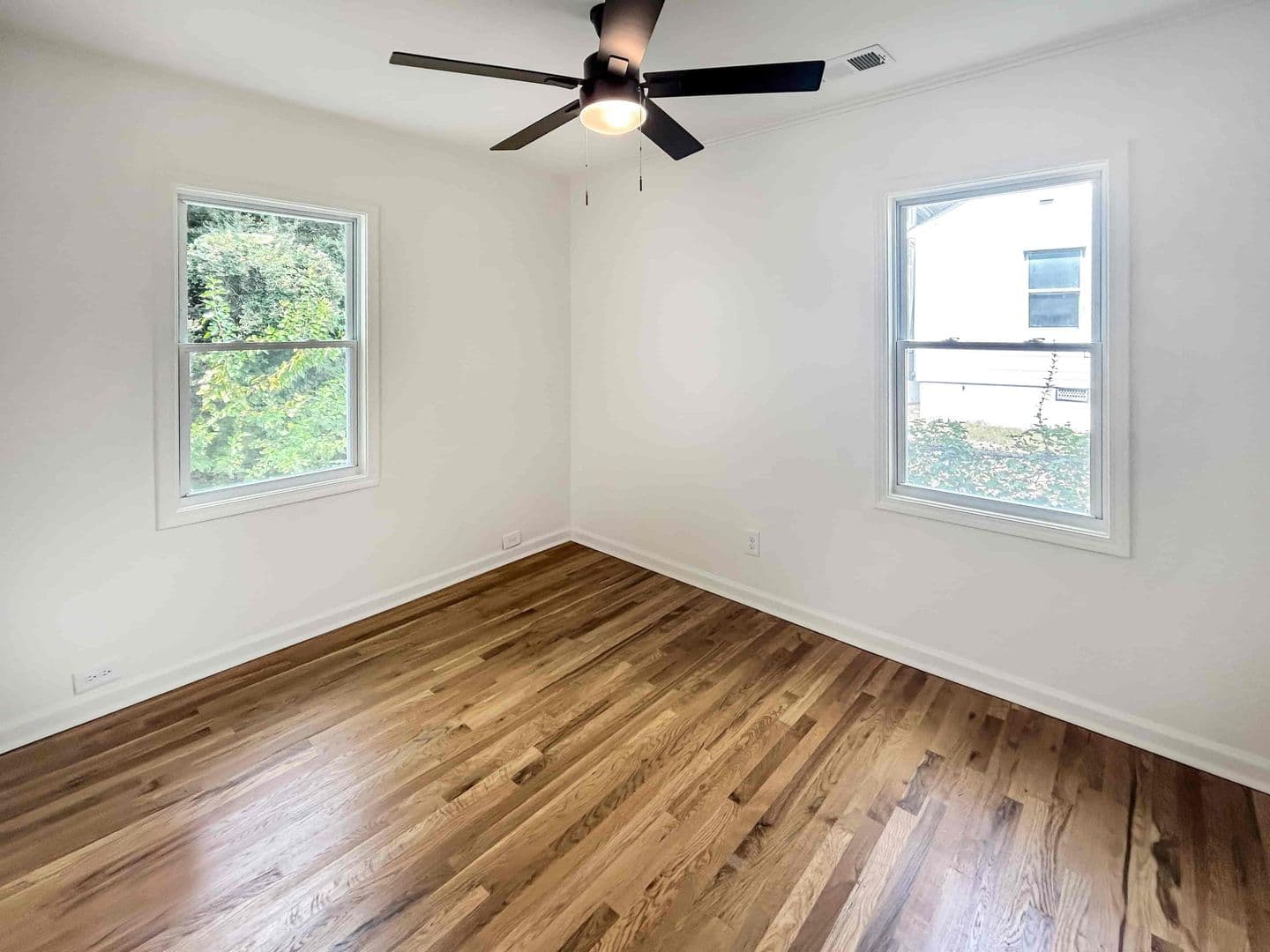 Marietta House: 230 Aviation Rd SE
