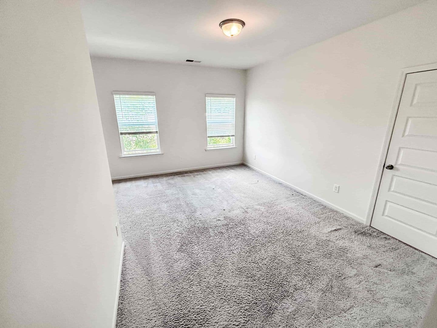 Mableton House: 5784 Silver Lake Dr