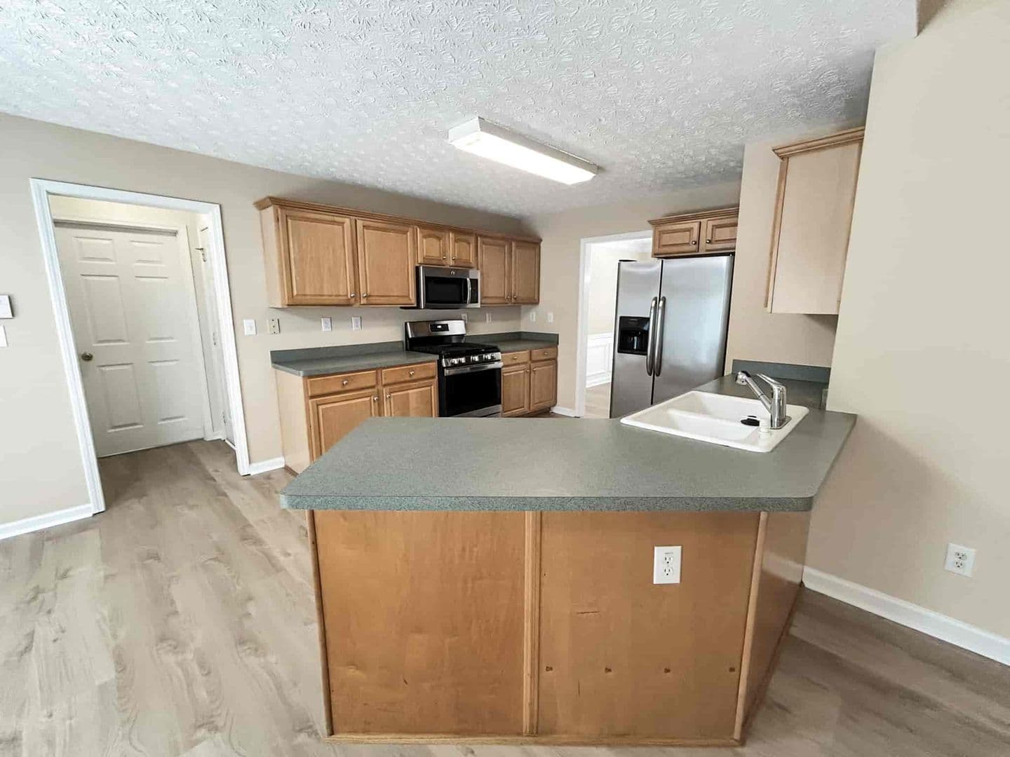 Mableton House: 6090 Farmwood Way SE