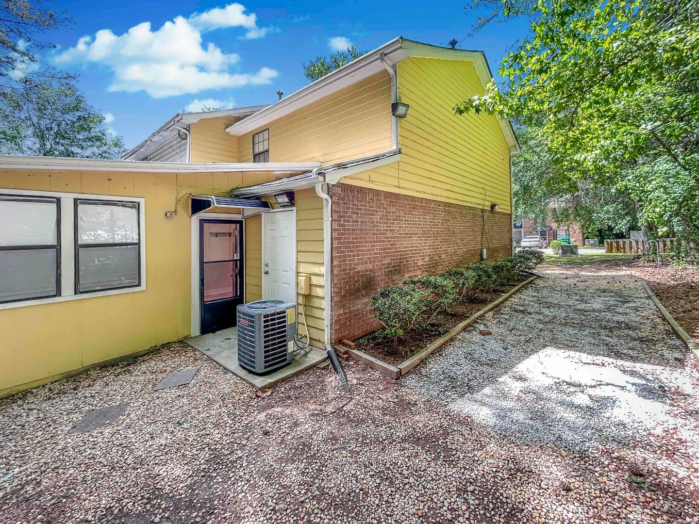 Austell House: 2251 Salt Springs Place
