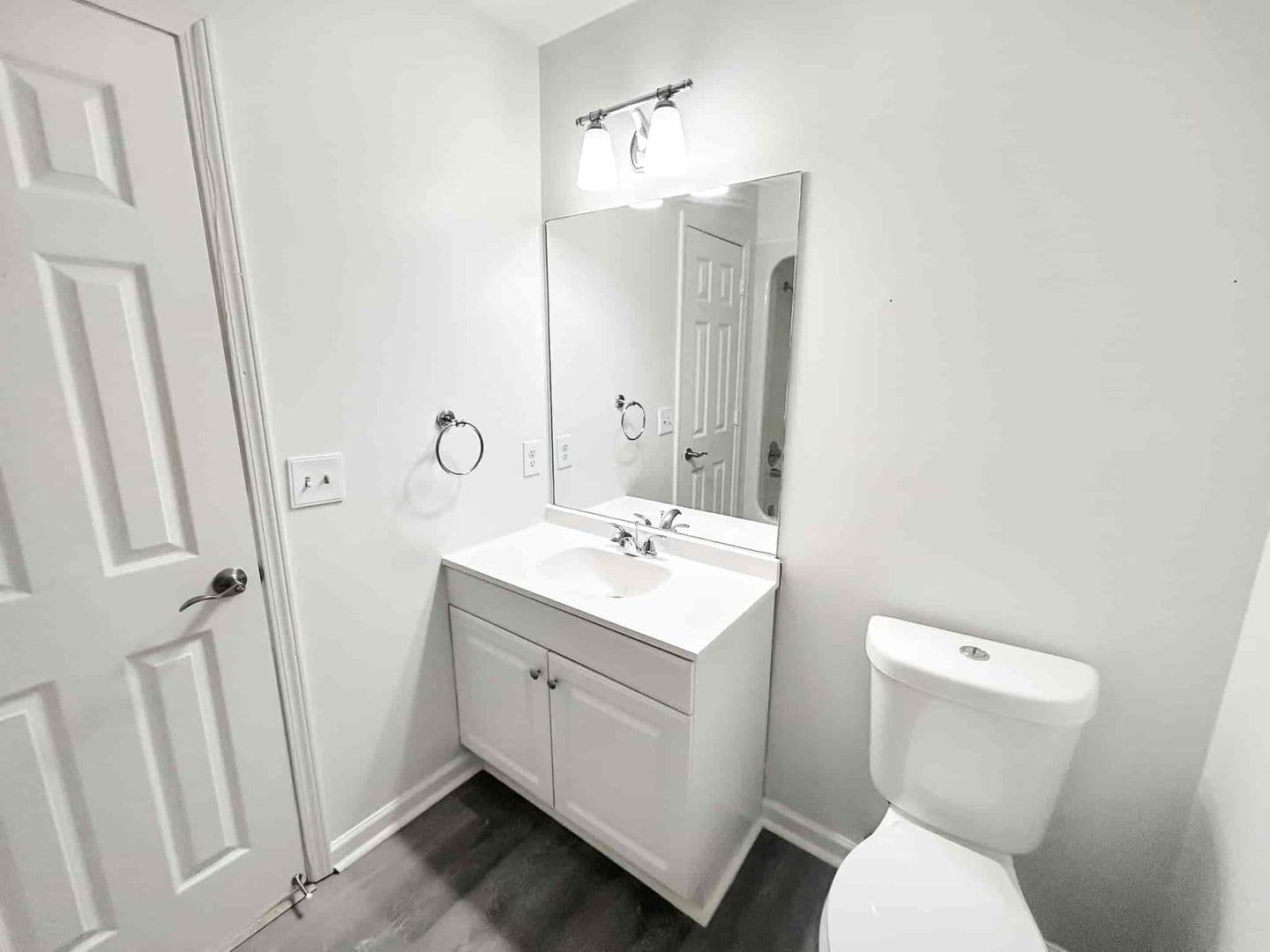Smyrna House: 1044 Oaks Pkwy Se