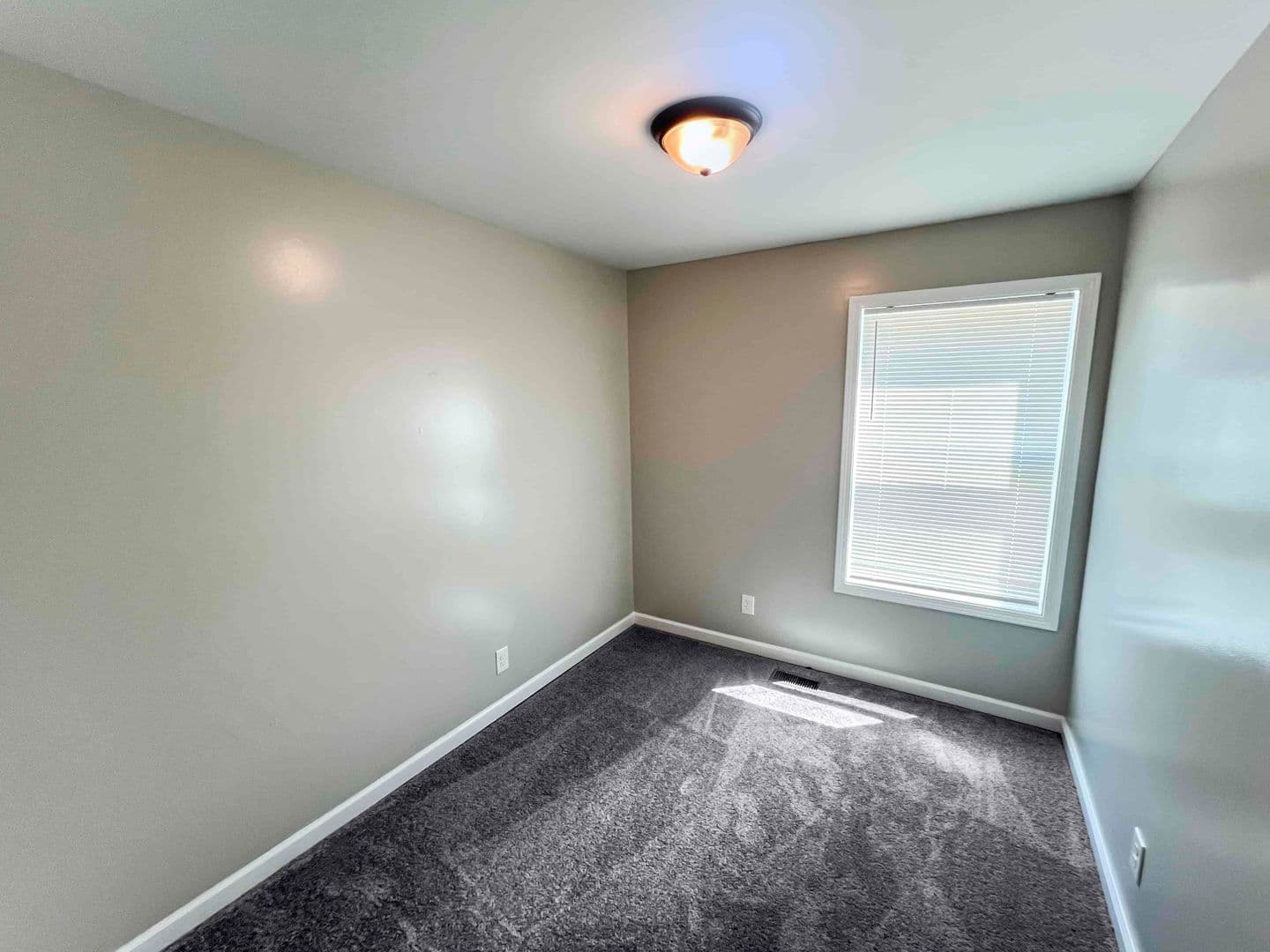 Cartersville House: 18 Mockingbird Drive