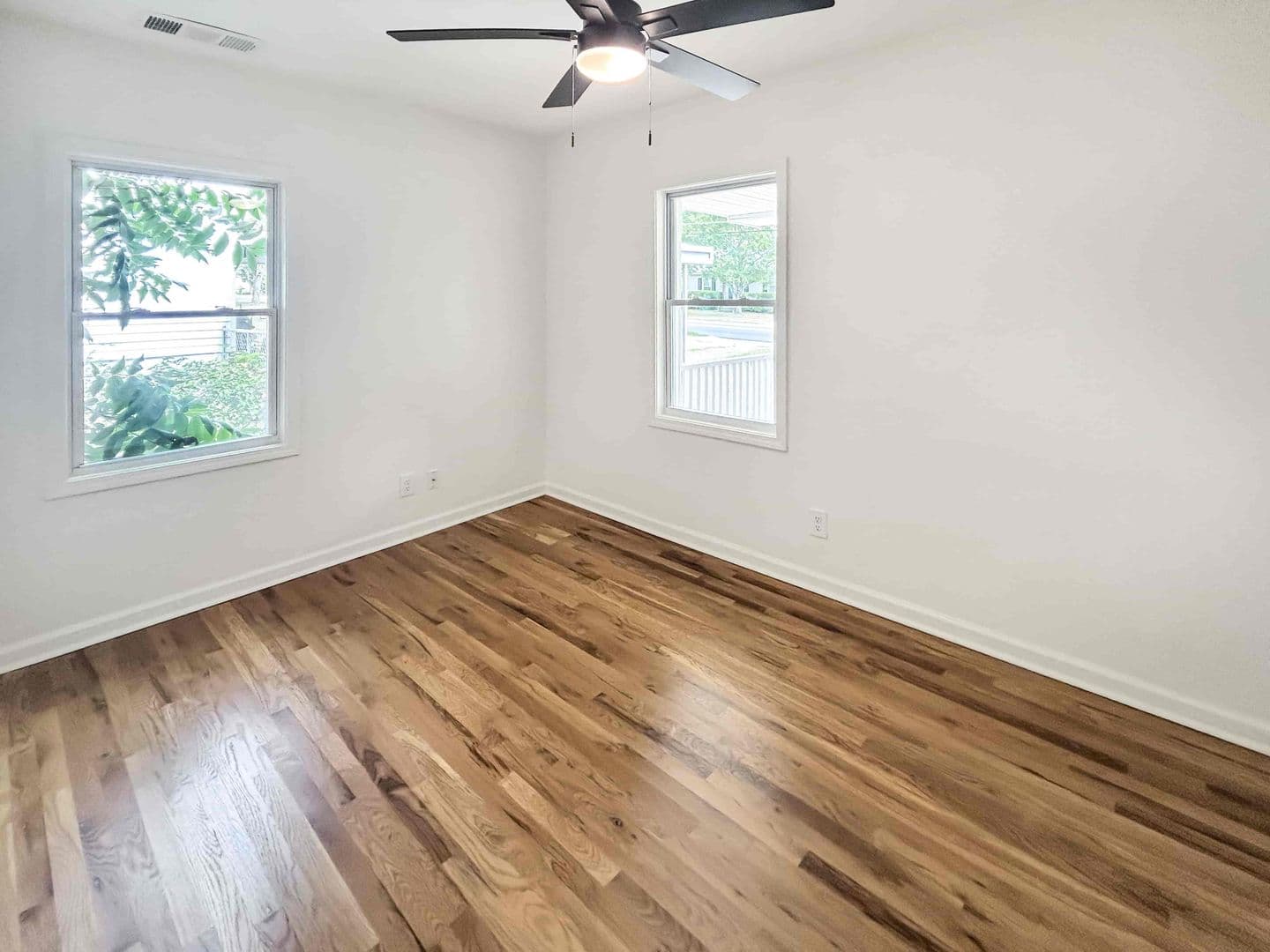 Marietta House: 230 Aviation Rd SE