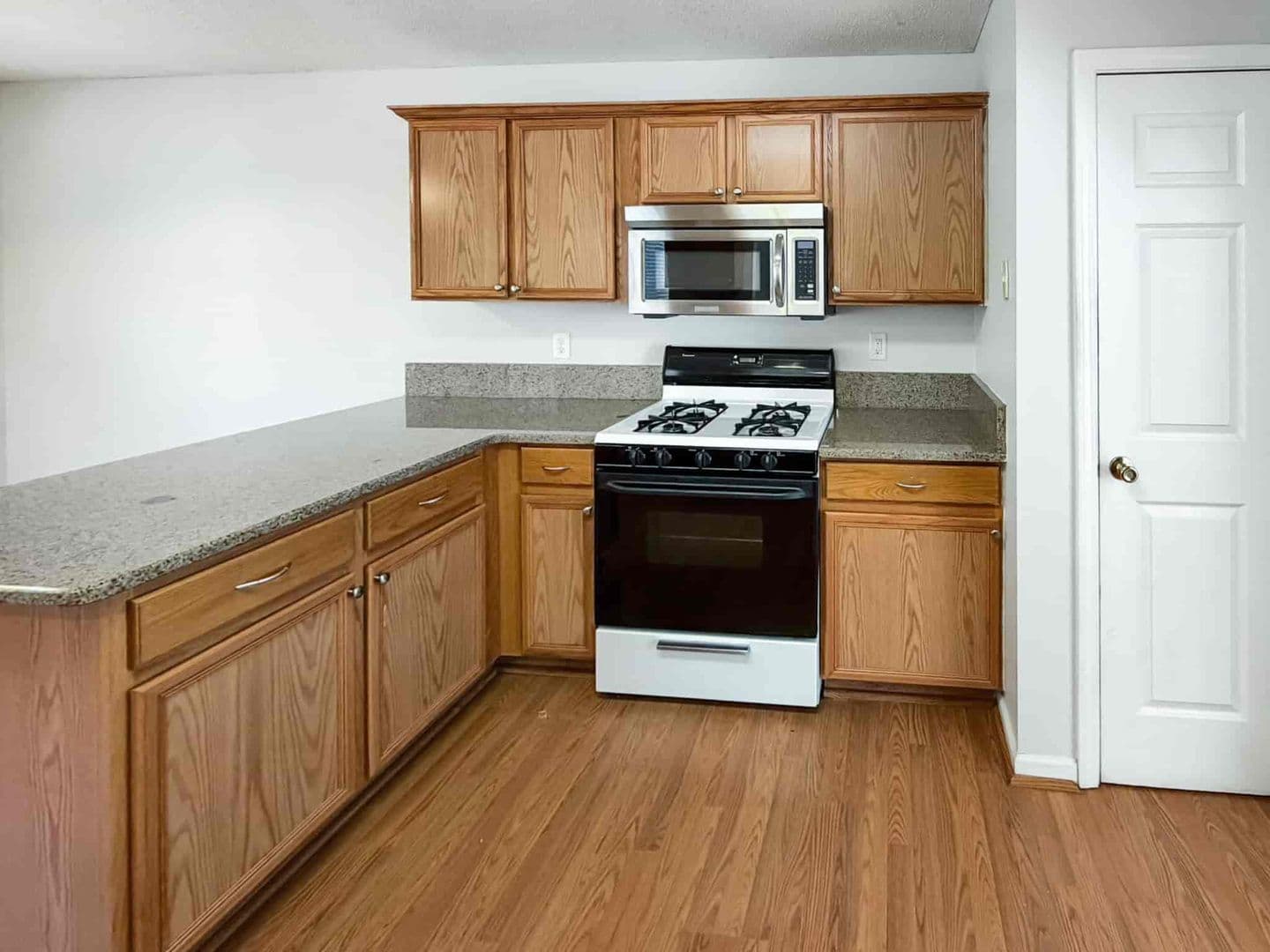 Austell House: 4902 Jocks Ln