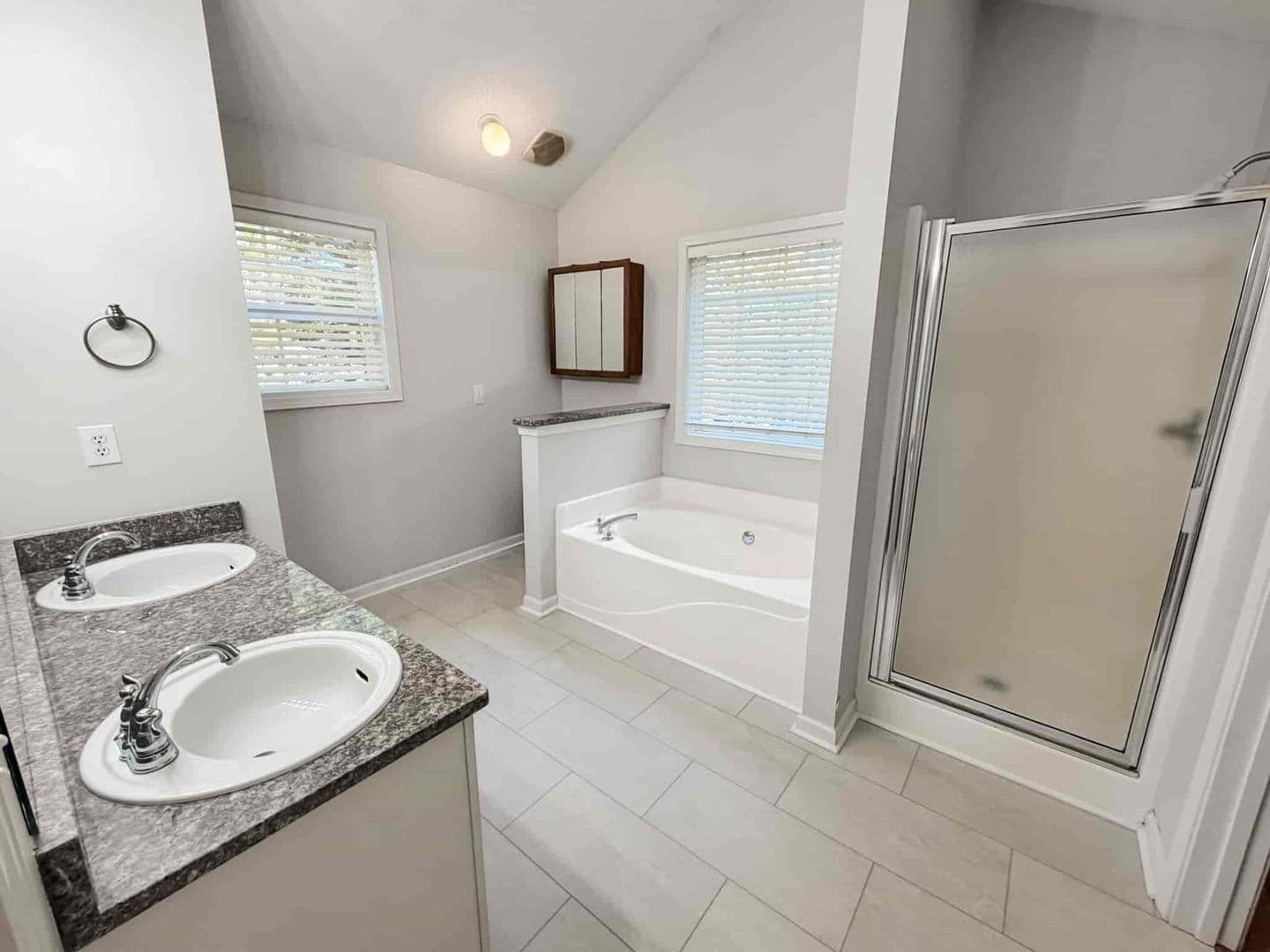 Austell House: 4902 Jocks Ln