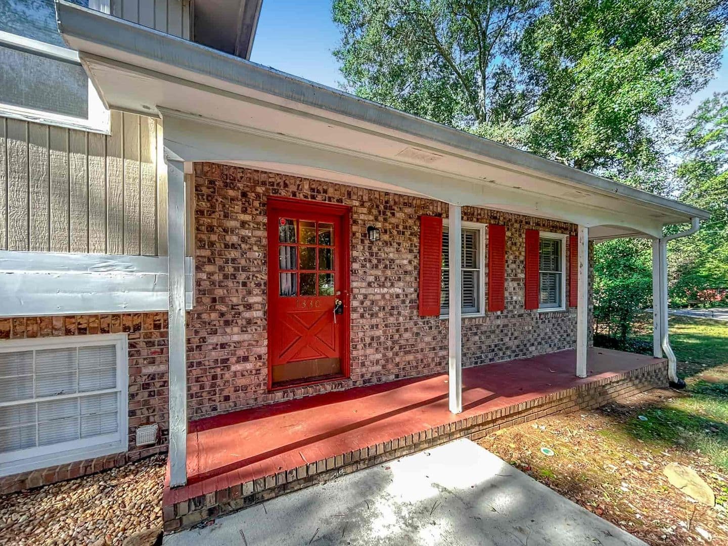 Marietta House: 1330 Woodhill Drive