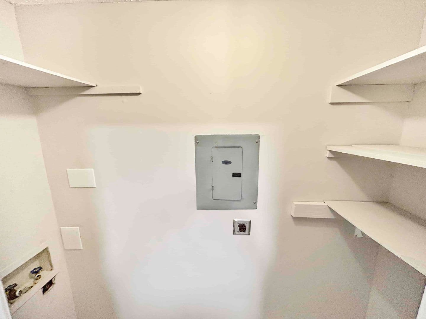 Austell House: 2251 Salt Springs Place