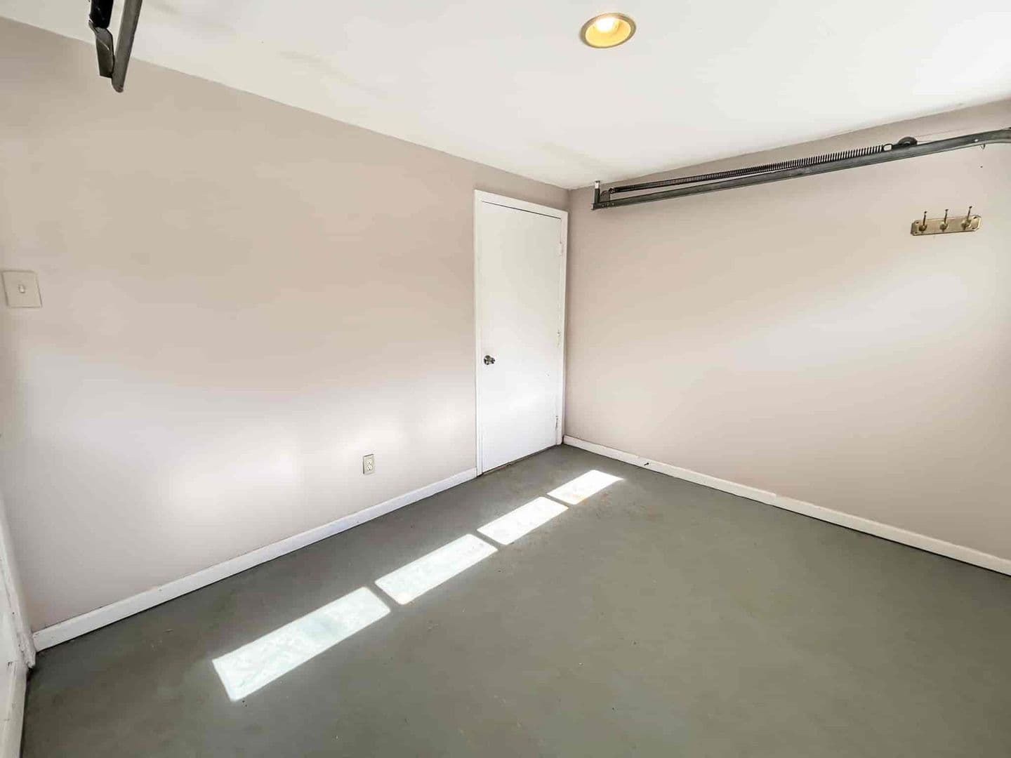 Marietta House: 1330 Woodhill Drive